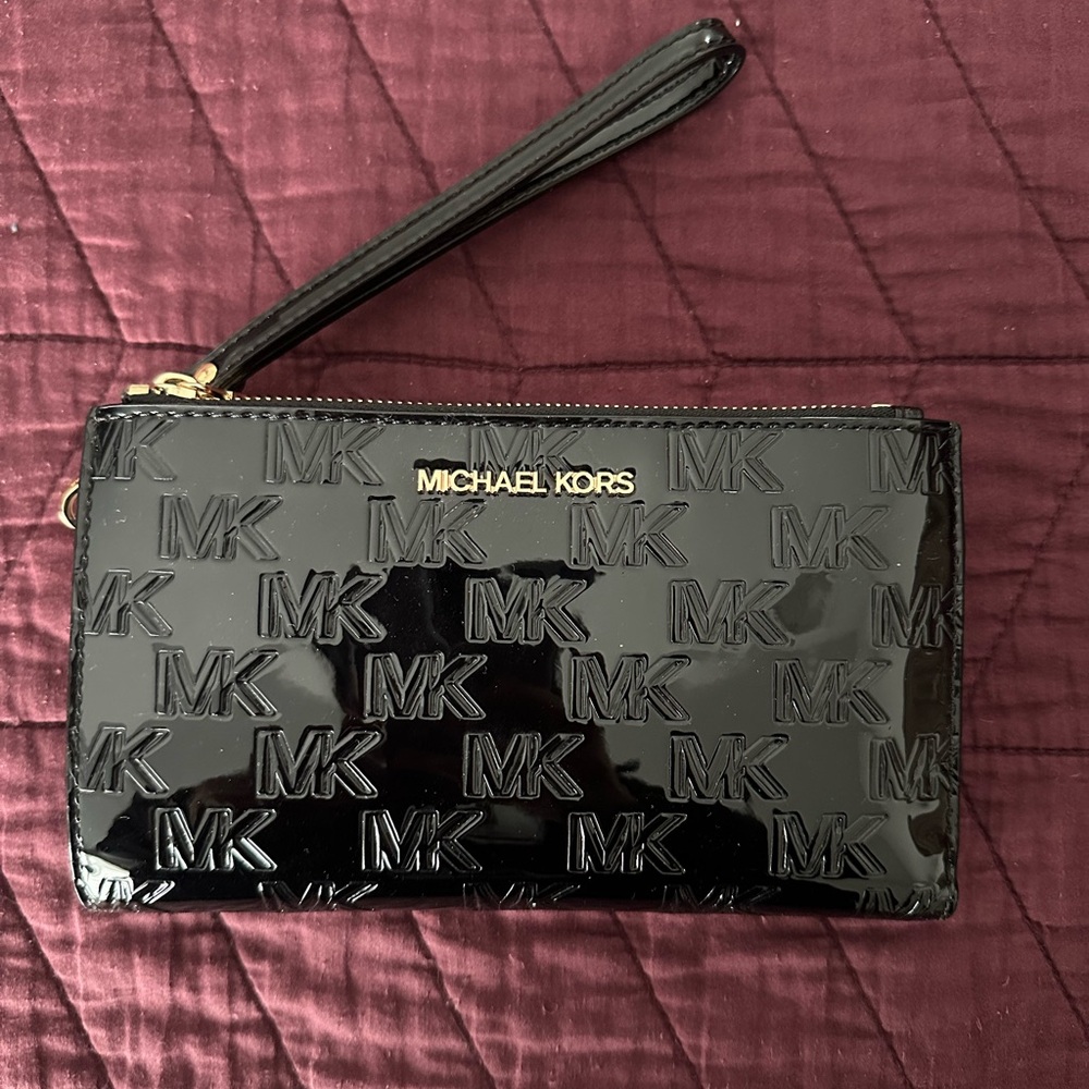 Michael Kors Glossy Black Wristlet